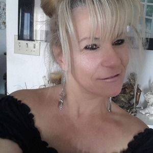 Meet your Posher, Pamela